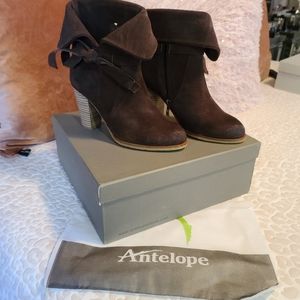 Antelope suede boots